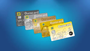 5 cartão de crédito ourocard de cores variadas em tons de cinza ao amarelo.